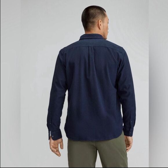 Everlane Men's Navy Shirt - Picture 2 of 4